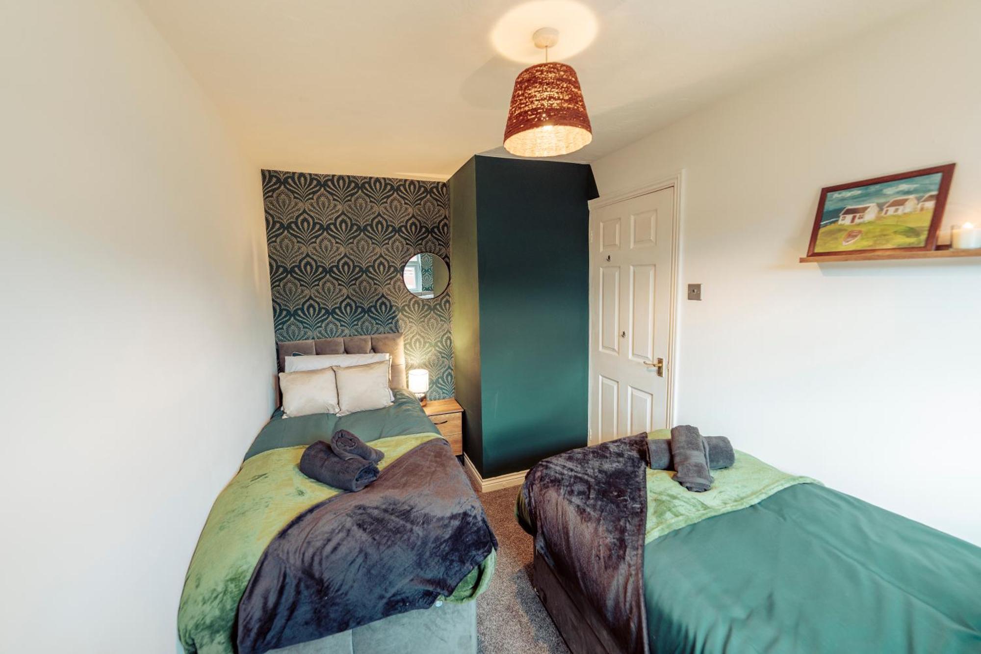 2 Bedroom Peaceful Home, Colchester Mile End Экстерьер фото